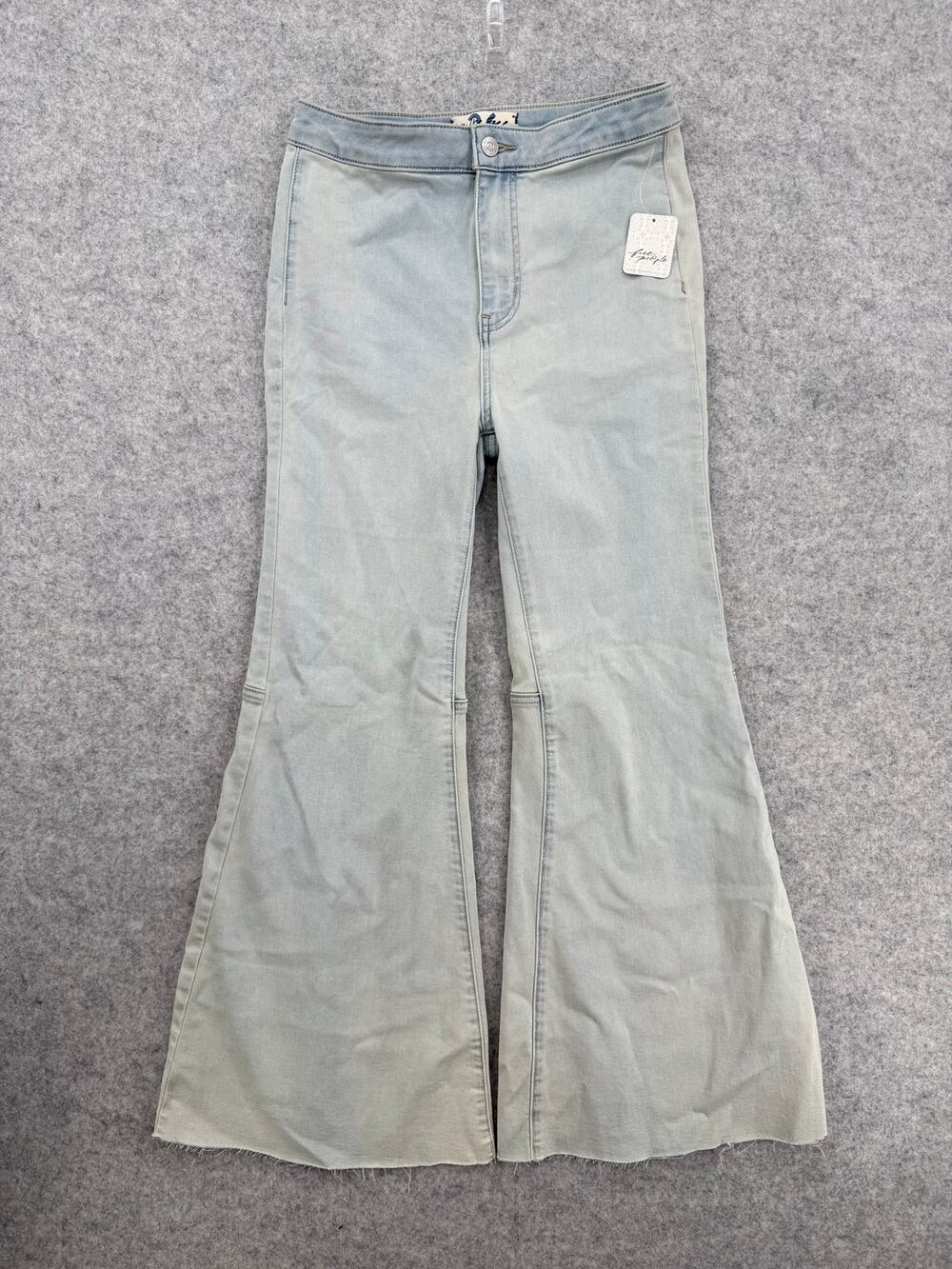 NWT Free People We The Free Lite Blue Youthquake Crop Flare Jeans Size 26